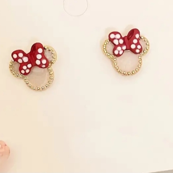 Minne Mouse moonstone stud earrings - Picture 9 of 9